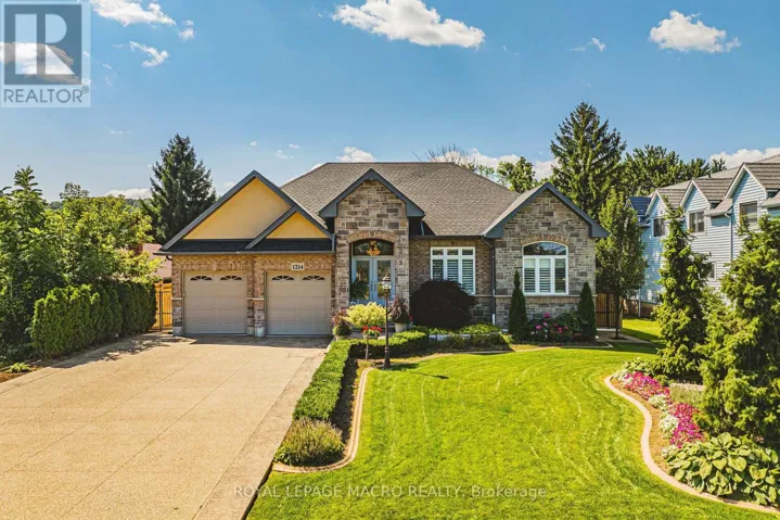 1214 #8 HIGHWAY, Hamilton (Winona), Ontario L8E5K2