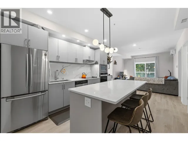 880 Saucier Avenue Unit# 203, Kelowna, British Columbia V1Y0H4