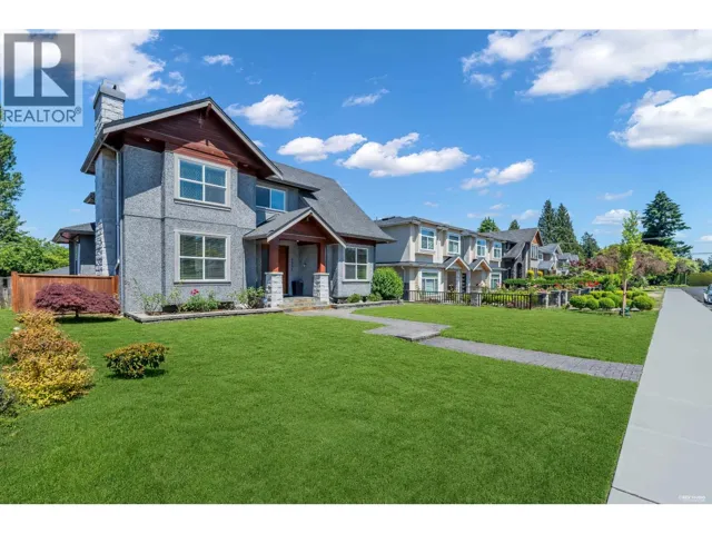 6841 BURNS STREET, Burnaby, British Columbia V5E1T5