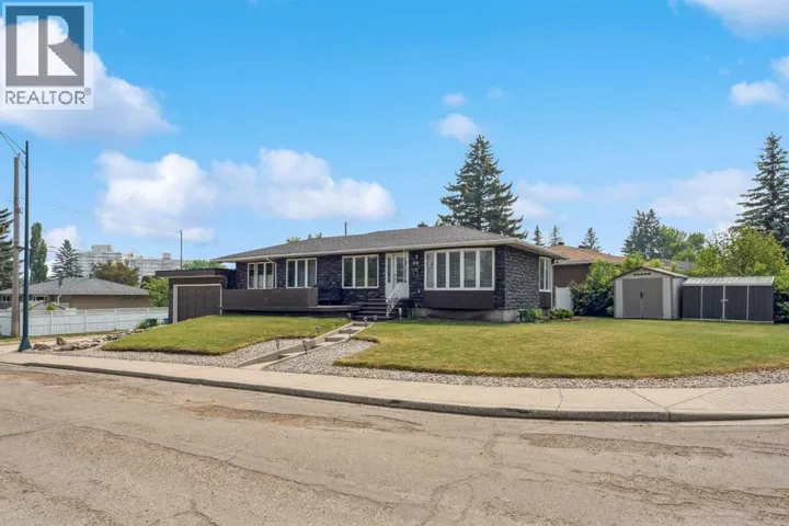 25 Manor Road SW, Calgary, Alberta T2V2A1