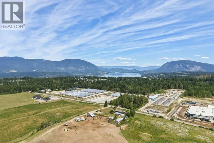 3580 20 Avenue SE, Salmon Arm, British Columbia V1E1X9