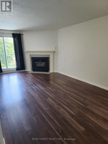 210 - 727 DEVERON CRESCENT, London South (South T), Ontario N5Z4X4