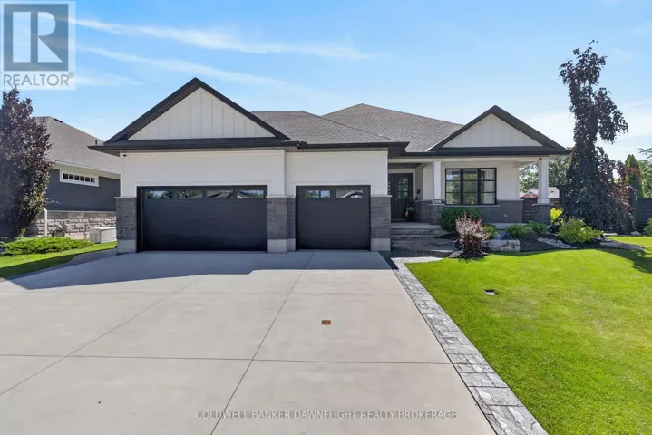 36 ERIN PLACE, Lambton Shores (Grand Bend), Ontario N0M1T0