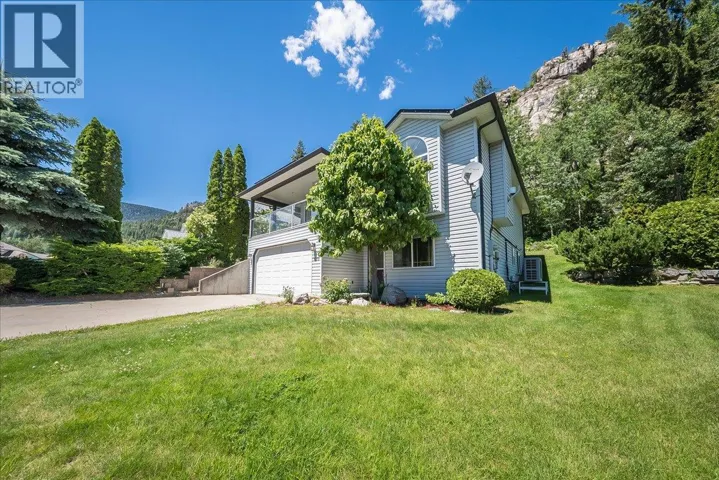 1479 37th Street, Castlegar, British Columbia V1N4J5