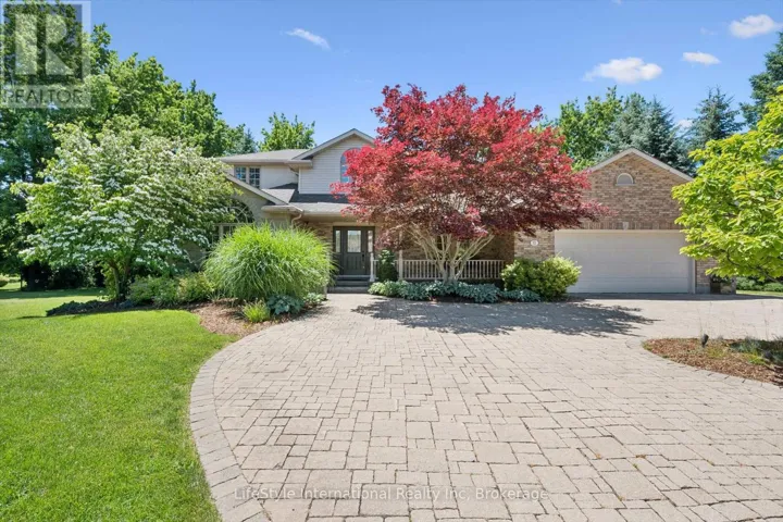 12 OCHS DRIVE, Puslinch (Morriston), Ontario N0B2C0