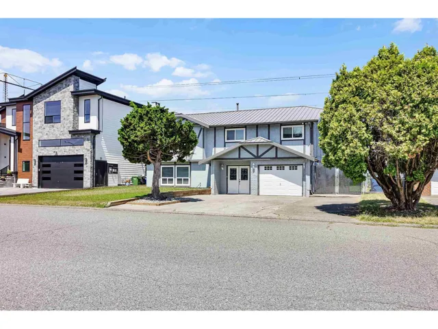 32745 OKANAGAN DRIVE, Abbotsford, British Columbia V2T4Z4
