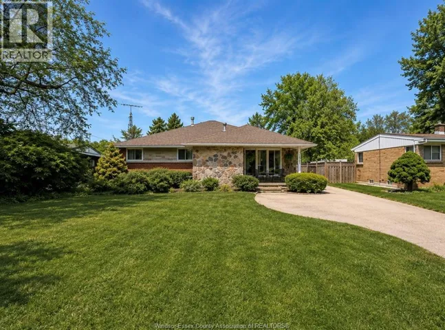 3740 DOMINION, Windsor, Ontario N9E2P3