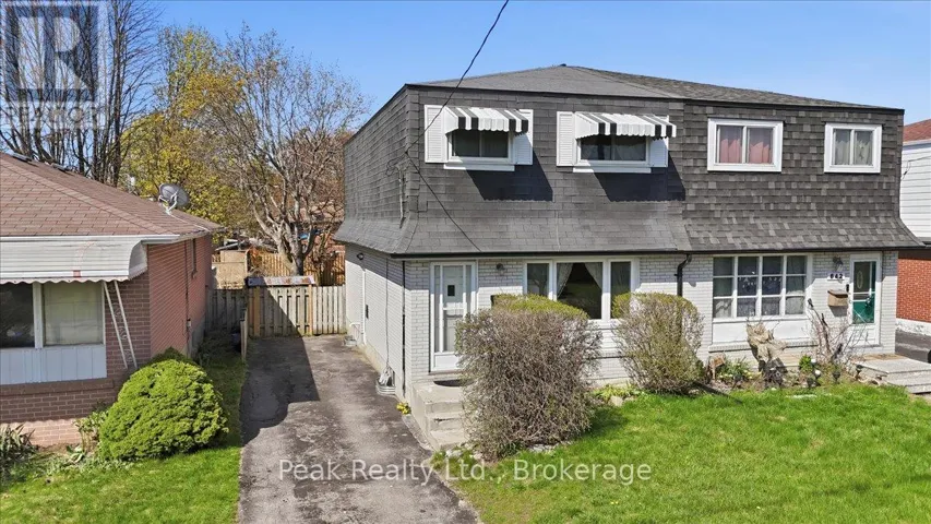 644 PERRY CRESCENT, Oshawa (Vanier), Ontario L1J2E3