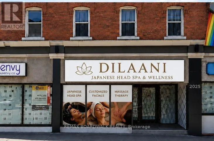 224 BANK STREET, Ottawa, Ontario K2P1W9