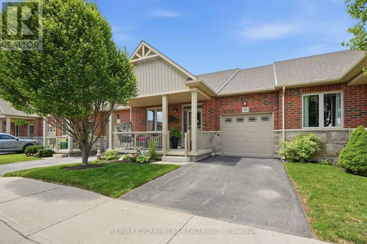 35 FINTON LANE, Hamilton, Ontario L0R1C0