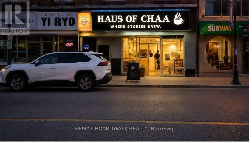 250 BANK STREET, Ottawa, Ontario K2P1X4