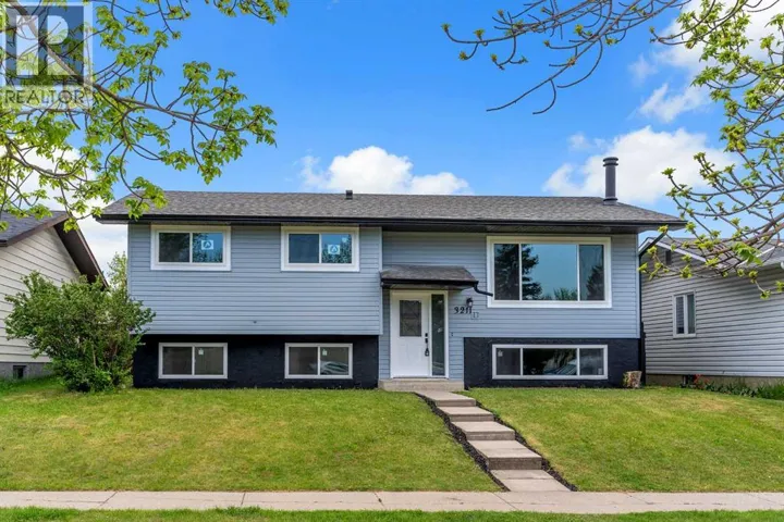 3211 60 Street NE, Calgary, Alberta T1Y3L3