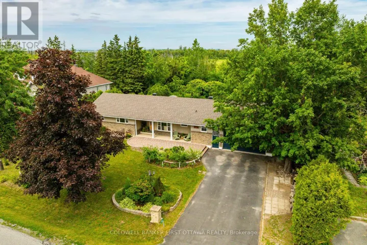 174 LLOYDALEX CRESCENT, Ottawa, Ontario K0A1L0