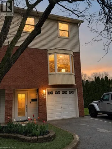 130 LIVINGSTON Avenue Unit# 12, Grimsby, Ontario L3M4W5
