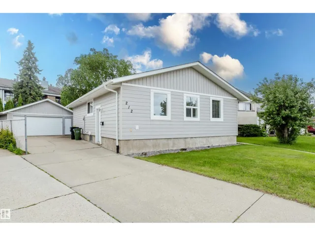 212 Homestead CR NW, Edmonton, Alberta T7S1S7