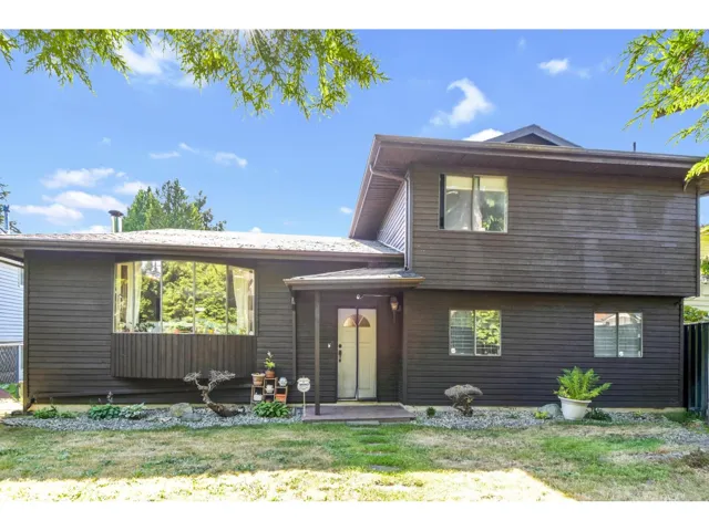 8473 152 STREET, Surrey, British Columbia V3S3M9