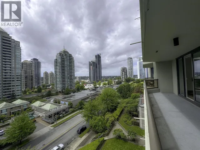 806 4353 HALIFAX STREET, Burnaby, British Columbia V5C5Z4