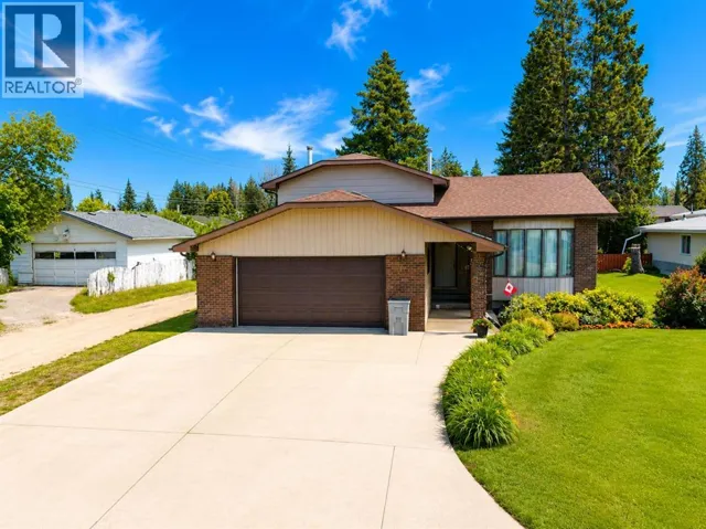 11 Virginia Avenue, Whitecourt, Alberta T7S1H2