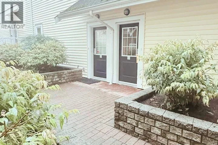 32 6965 HASTINGS STREET, Burnaby, British Columbia V5B1S9