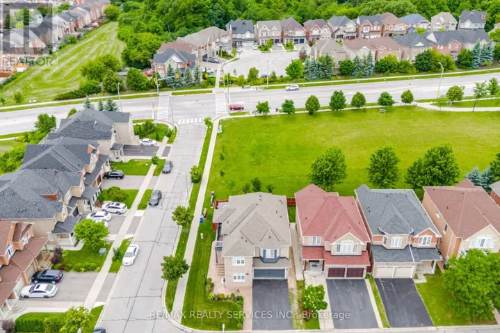 17 PEFFERLAW CIRCLE, Brampton (Bram West), Ontario L6Y0K2