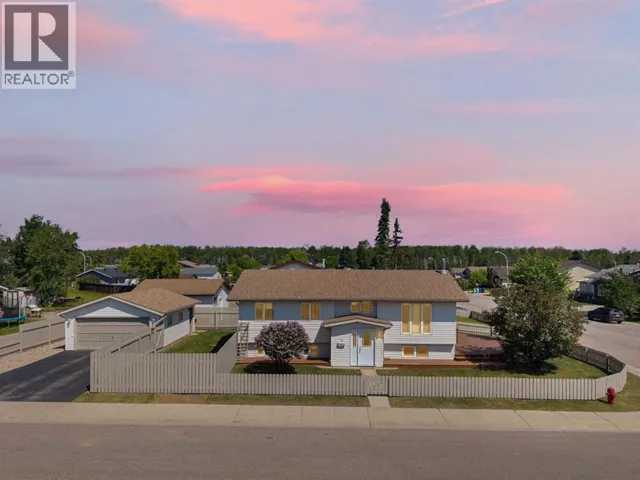 100 Caldwell Crescent, Fort McMurray, Alberta T9K1G2
