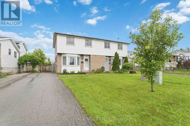 27 CANTERBURY DRIVE, St. Catharines (Oakdale), Ontario L2P3M6
