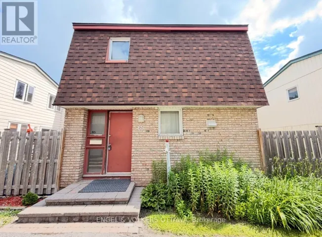 65 - 2063 JASMINE CRESCENT, Ottawa, Ontario K1J7W2