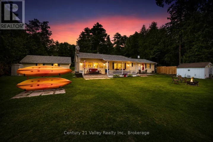 229 HOLIDAY LANE, North Algona Wilberforce, Ontario K0J1T0