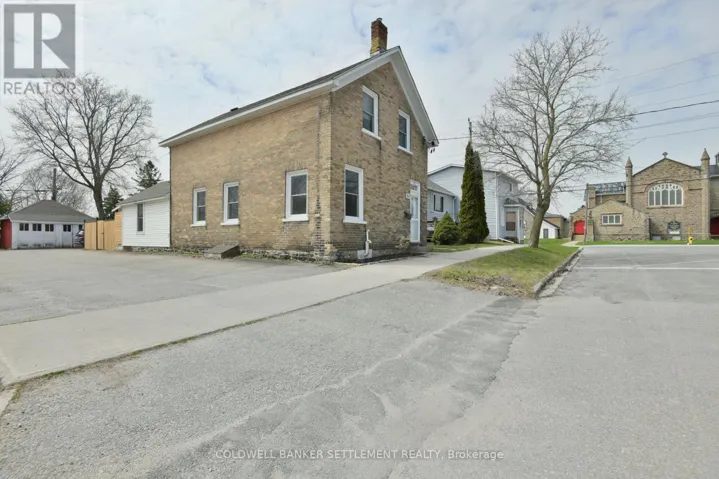 51 MAIN STREET W, Smiths Falls, Ontario K7A1M7