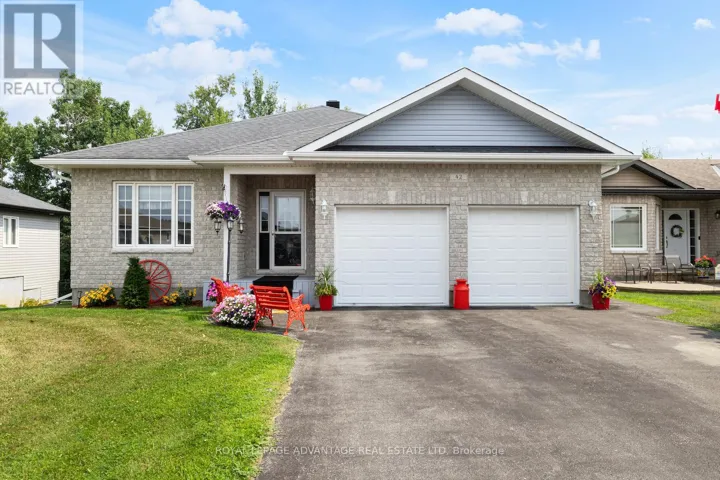 42 CODE CRESCENT, Smiths Falls, Ontario K7A0A9