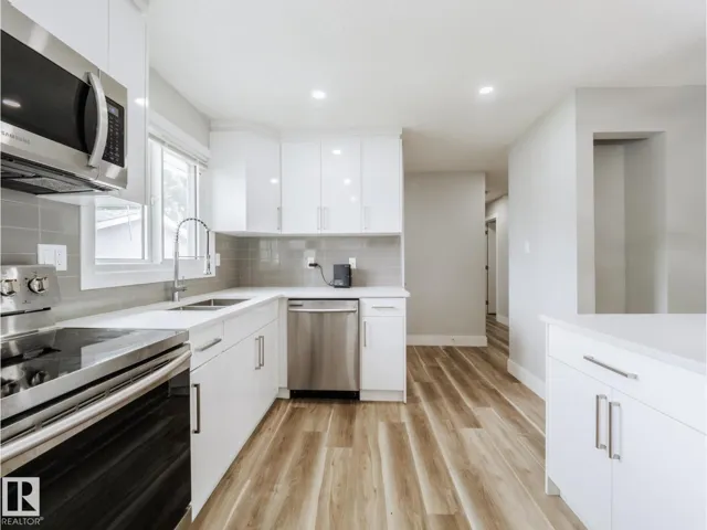 15011 59 ST NW, Edmonton, Alberta T5A1Y6