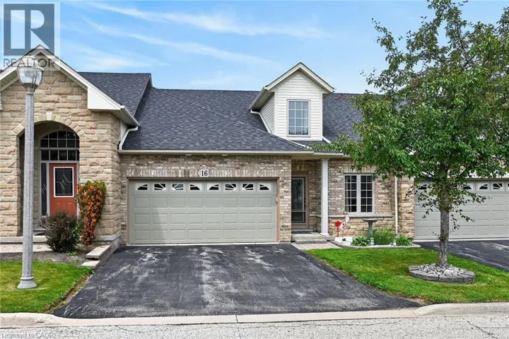 16 APPALACHIAN Trail, Hamilton, Ontario L9B2X8
