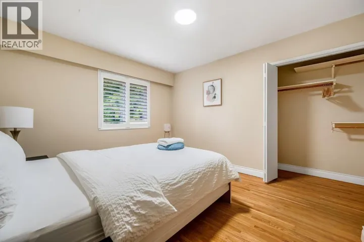 5XXX DUNBAR, Vancouver, British Columbia V6N1X8