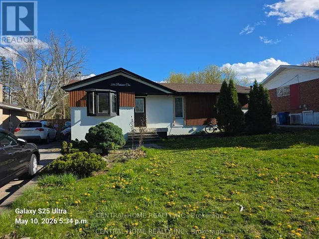 206 PARKVIEW CRESCENT, Newmarket (Central Newmarket), Ontario L3Y2C8