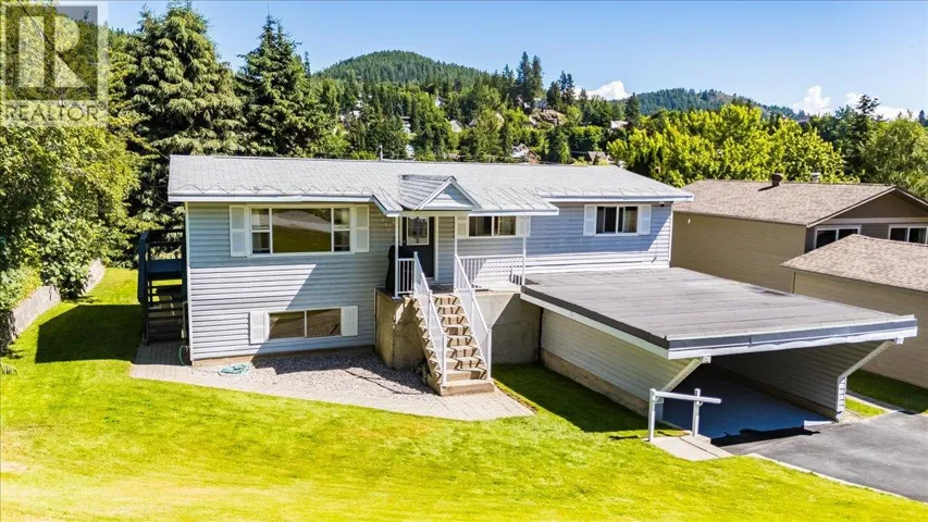 1618 Victoria Avenue, Rossland, British Columbia V0G1Y0