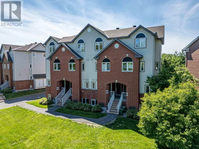 292 LONDON TERRACE, Ottawa, Ontario K1K4T2