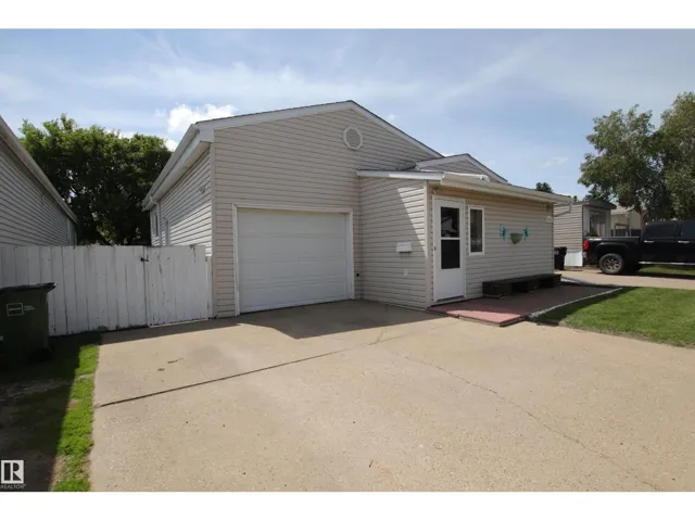 2415 West Oak WAY NW, Edmonton, Alberta T5S1T7