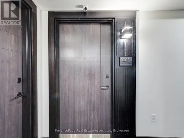 2002 - 145 COLUMBIA STREET W, Waterloo, Ontario N2L0K7