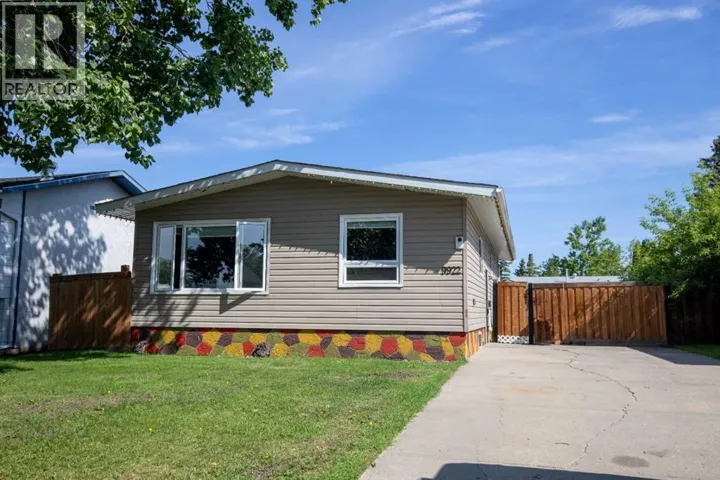 9922 81 Avenue, Grande Prairie, Alberta T8V3T2