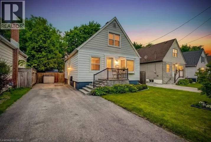 234 EAST 27TH Street, Hamilton, Ontario L8V3G4