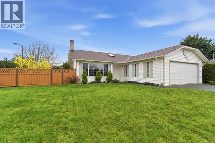 702 Forsyth Ave, Parksville, British Columbia V9P1E7