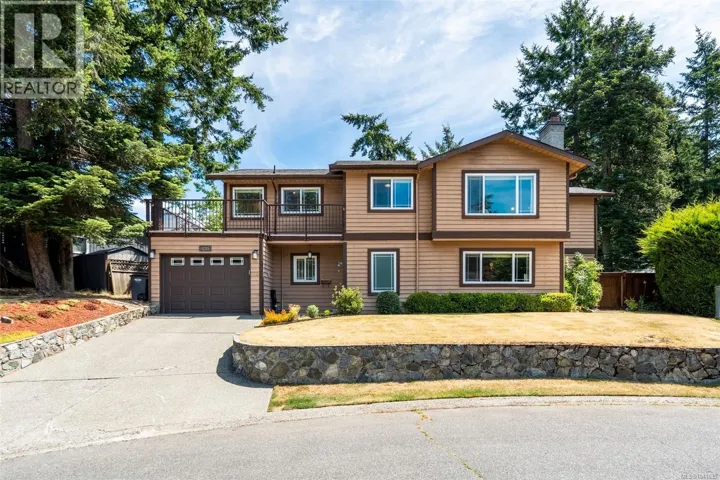 4255 Moorpark Pl, Saanich, British Columbia V8Z6N9