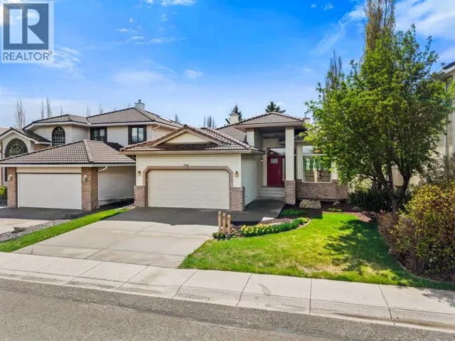 125 Woodpark Close SW, Calgary, Alberta T2W6H1