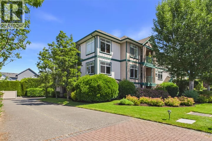 201 2318 James White Blvd, Sidney, British Columbia V8L1Z6