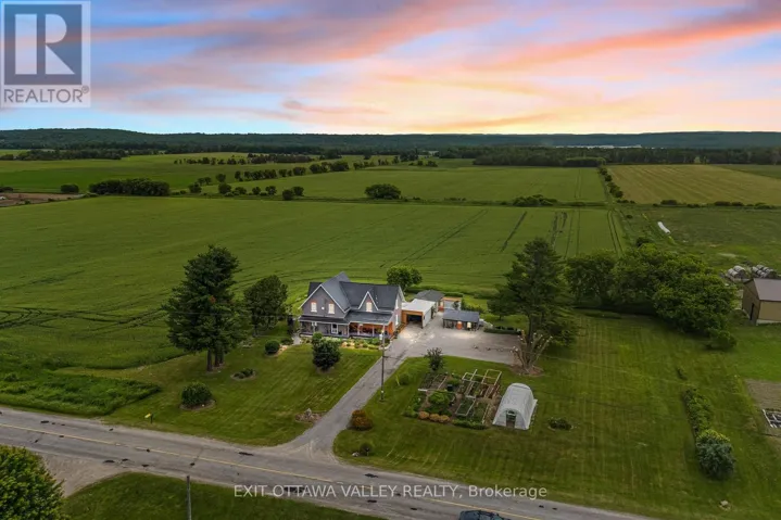 1922 KERR LINE ROAD, Whitewater Region, Ontario K0J1V0