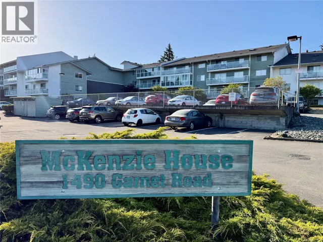 312 1490 GARNET Rd, Saanich, British Columbia V8P5L1
