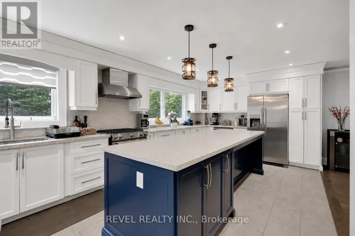 79 ARRAN CRESCENT, Vaughan (West Woodbridge), Ontario L4L1G4