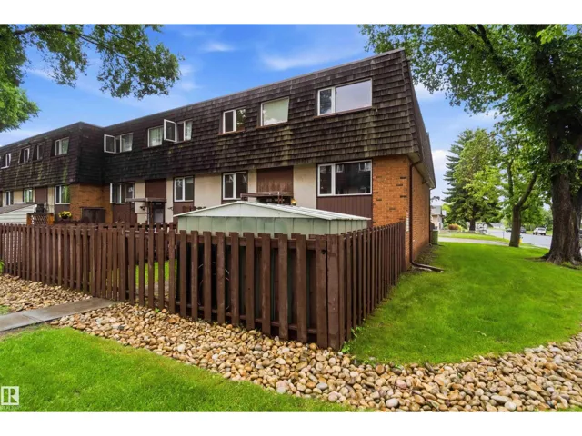 3312 106 AV NW, Edmonton, Alberta T5W0C2