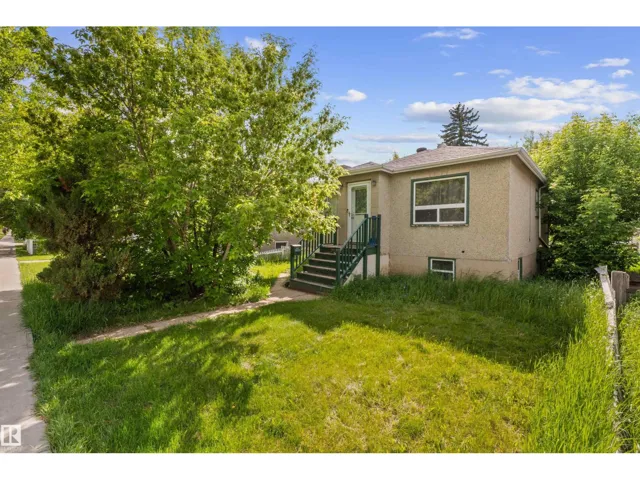 7516 106 ST NW, Edmonton, Alberta T6E4W2
