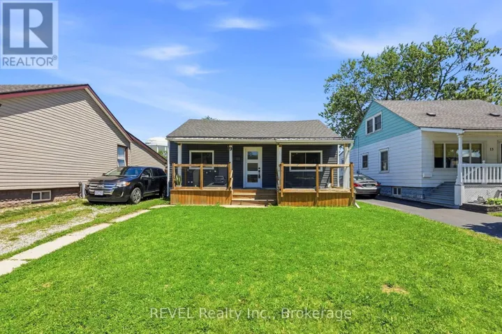 9 MCNAUGHTON ROAD, Welland (Lincoln/Crowland), Ontario L3B2R4